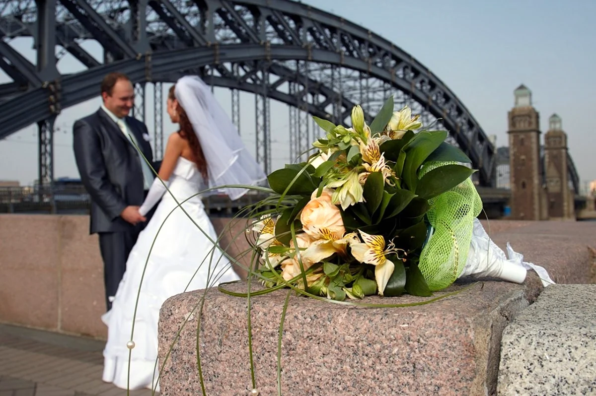 Большеохтинский мост свадьба