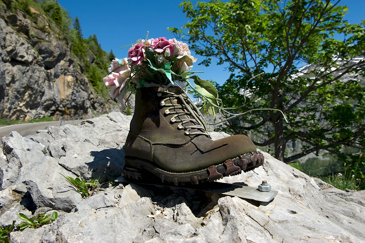 Ботинки в горах