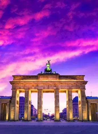 Бранденбургские ворота в Берлине на немецком
