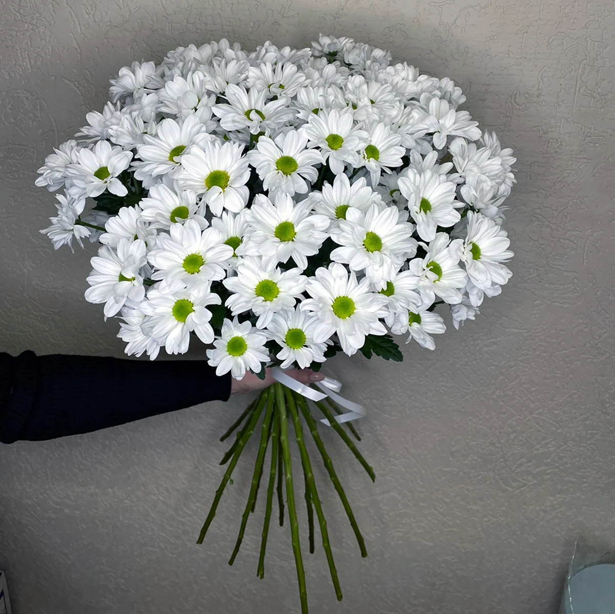 Букет белых хризантем - 15шт