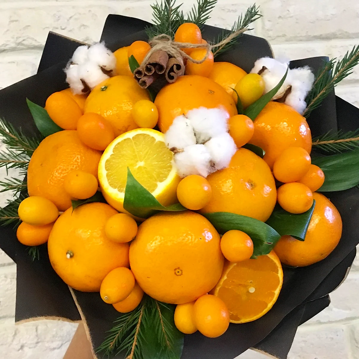Букет из апельсинов и мандаринов
