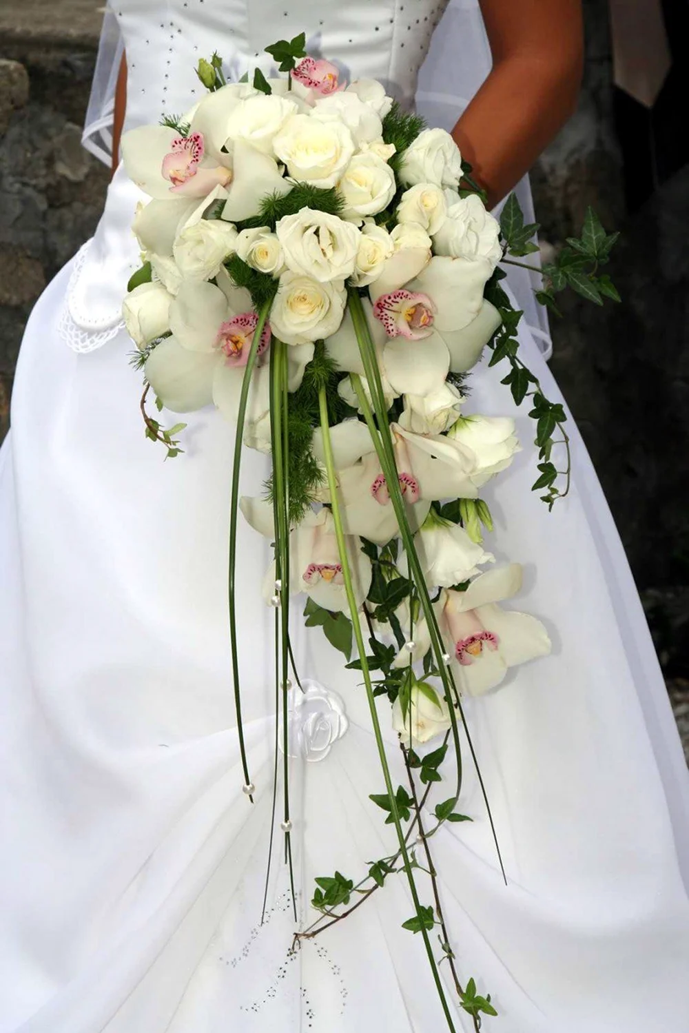 Букет невесты Каскад из орхидей