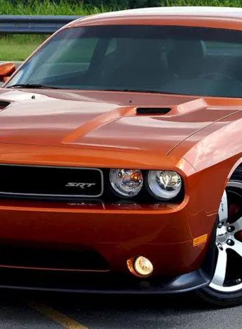 Dodge Challenger srt8 392