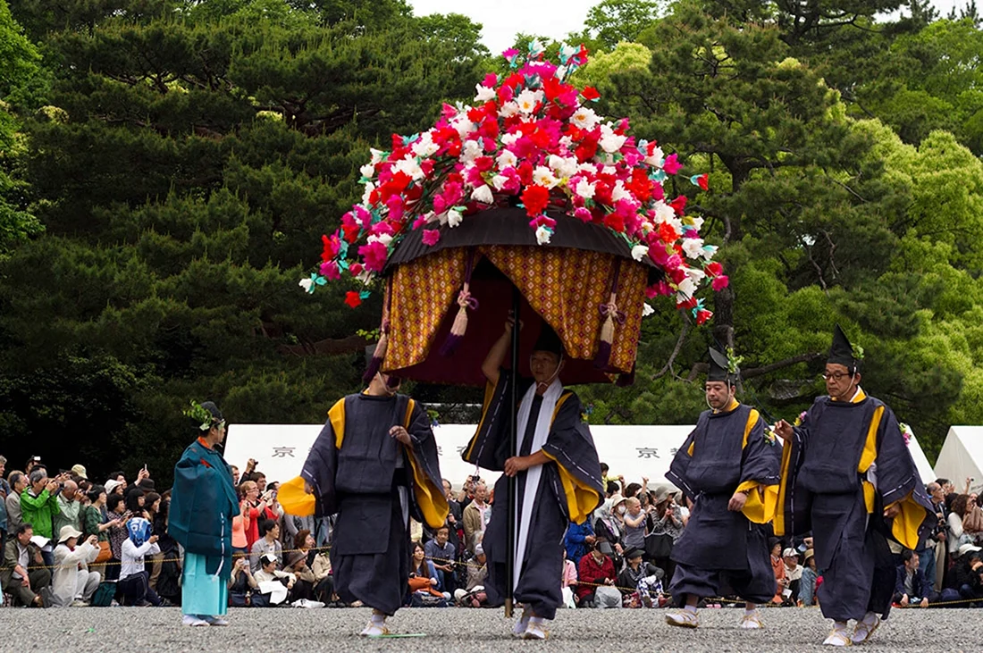 Фестиваль мальвы Аой-Мацури в Японии