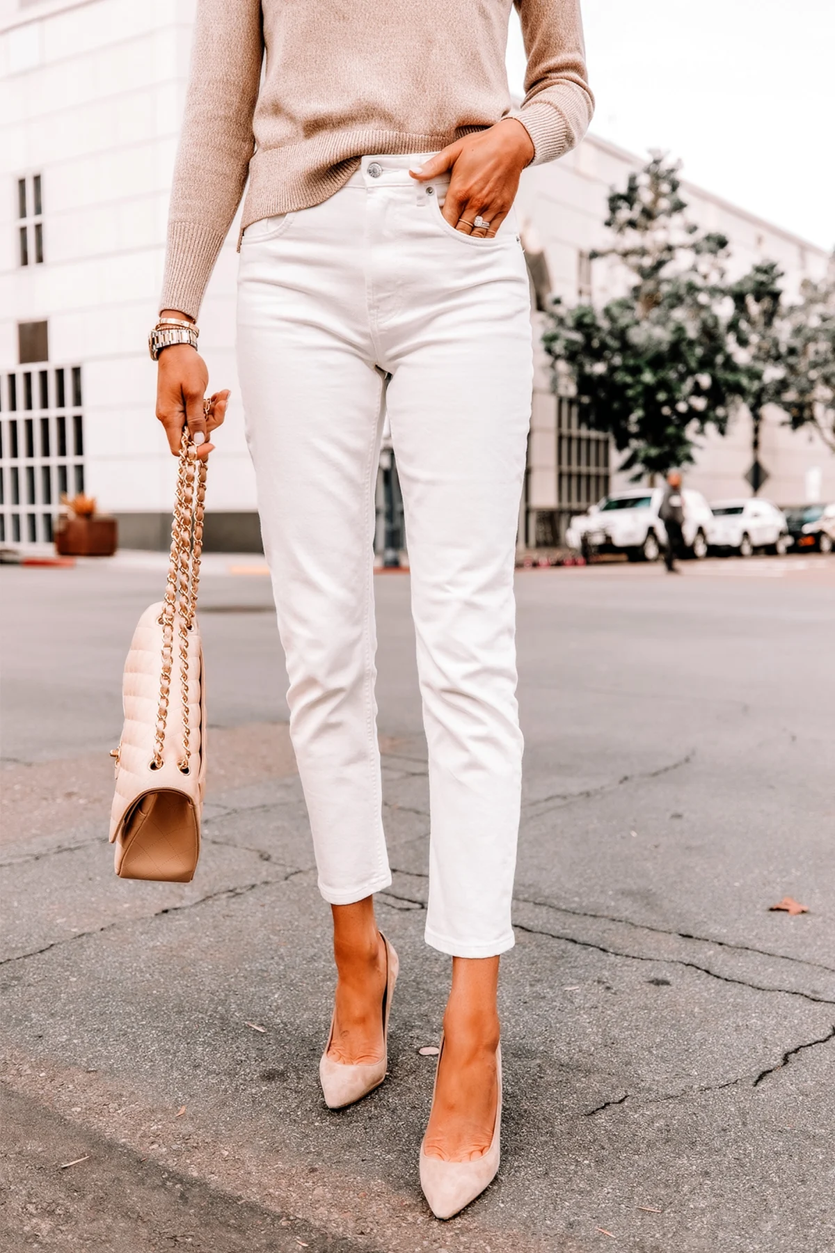 Красивые белые брюки