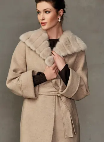 Moda Larissa пальто