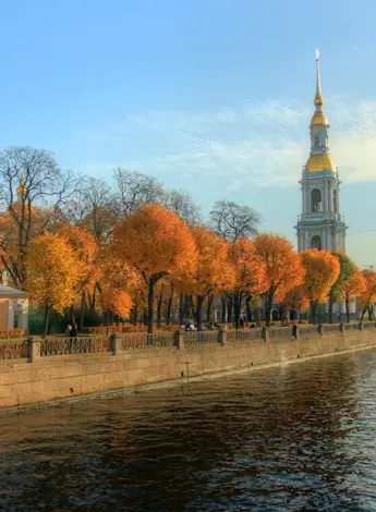 Набережная реки Карповки Санкт-Петербурге осенью