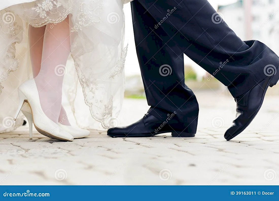 Ноги жениха и невесты
