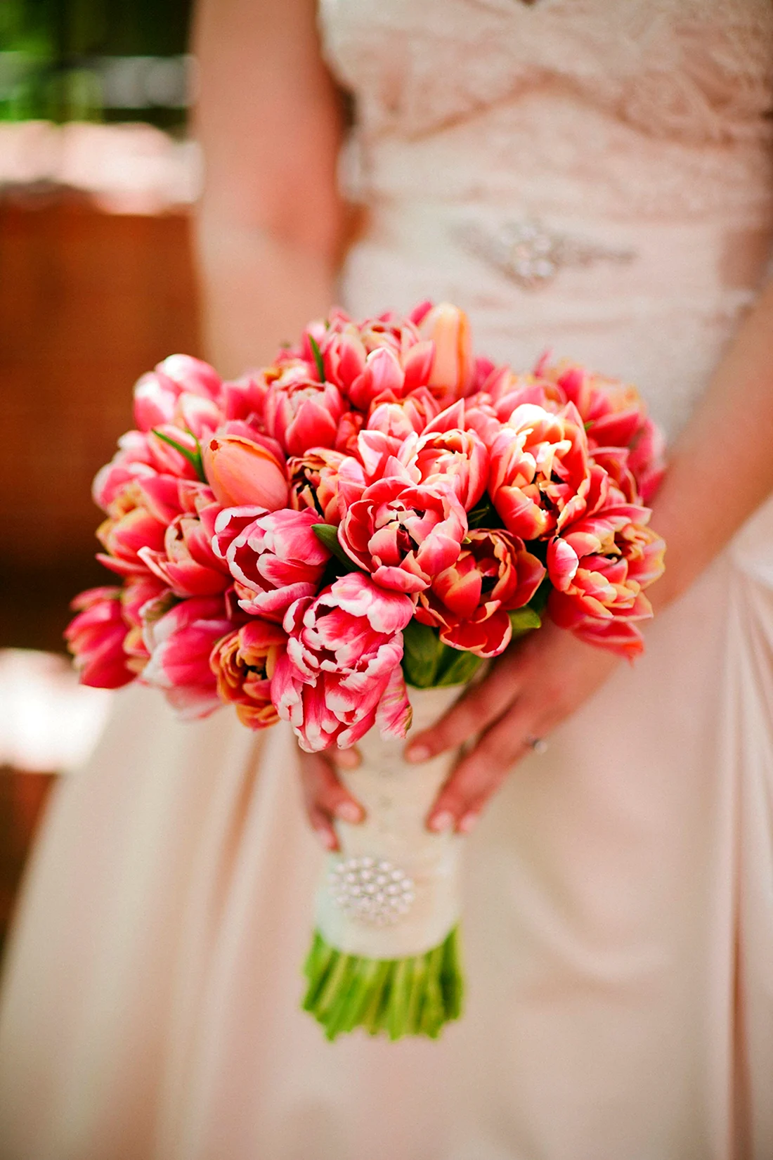 Пионовидный тюльпан букет невесты