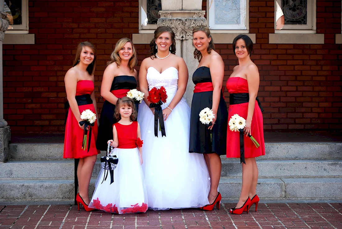Подруги невесты в Красном стиле
