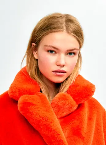 Шуба Bershka