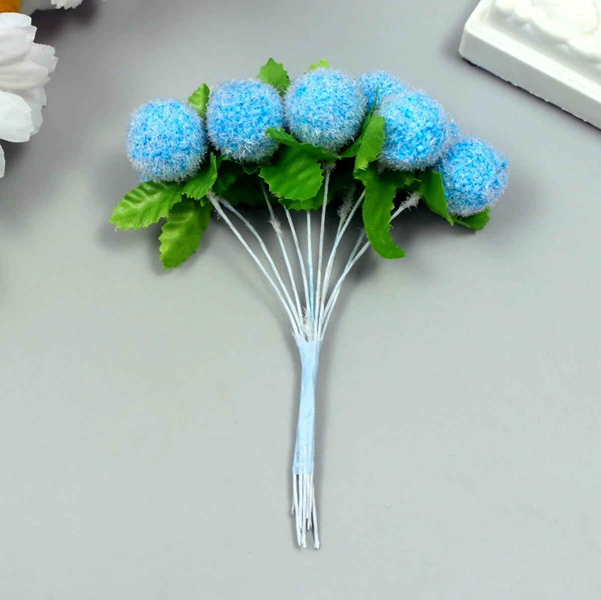 Синие пушистые цветы для букетов