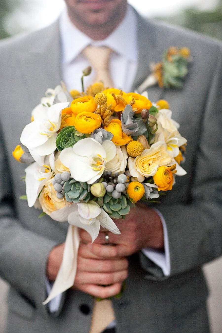 Свадебный букет с желтыми цветами