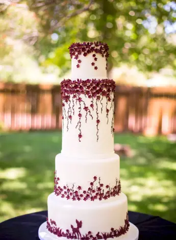 Свадебный торт бургунди