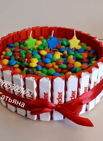 Торт с кит кат и ммдемс