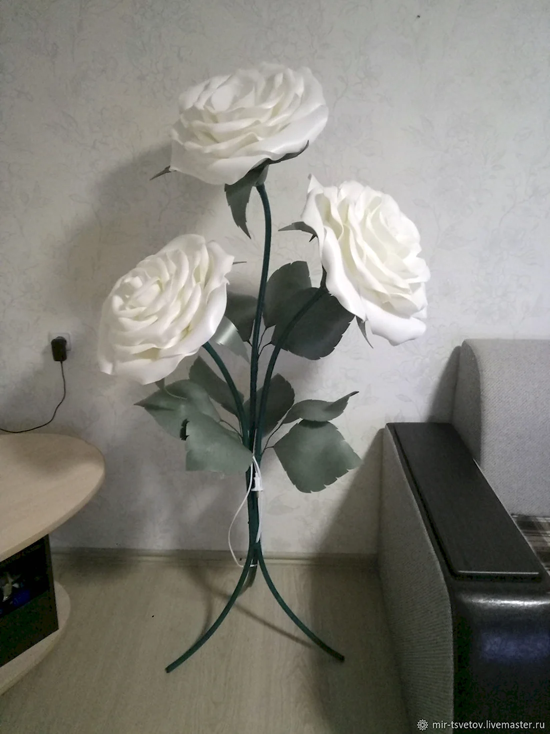 Цветы из изолона для вазы