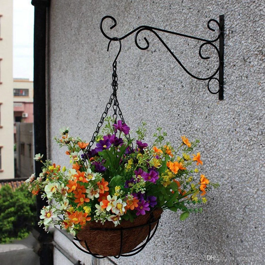 Цветы на балконе подвесные
