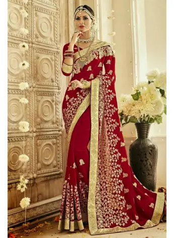 Индийская невеста в свадебном Сари