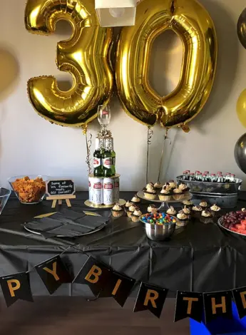 Юбилей 30 лет мужу украшение