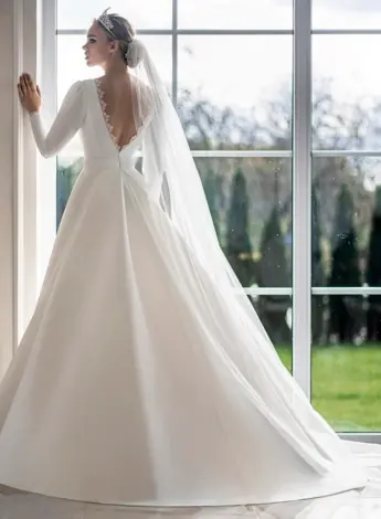 Лаконичное свадебное платье