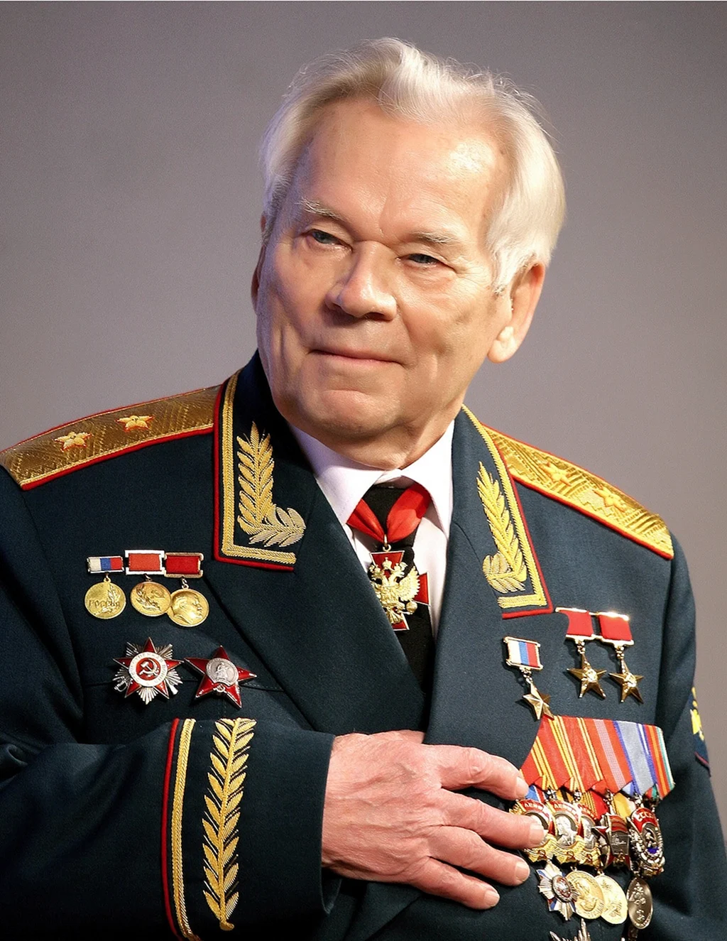 Михаил Тимофеевич Калашников