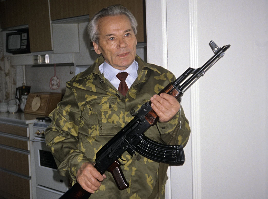 Михаил Тимофеевич Калашников