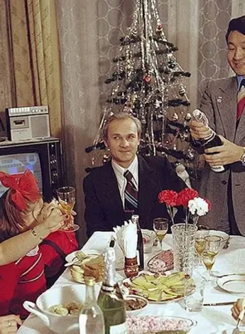 Новогодний стол в СССР