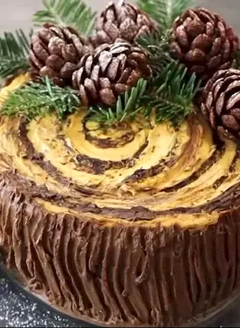 Новогодний торт с шишками