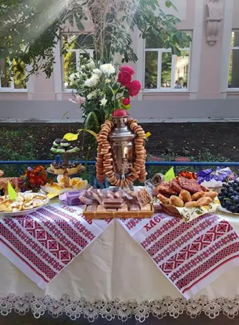 Осенняя ярмарка в школе