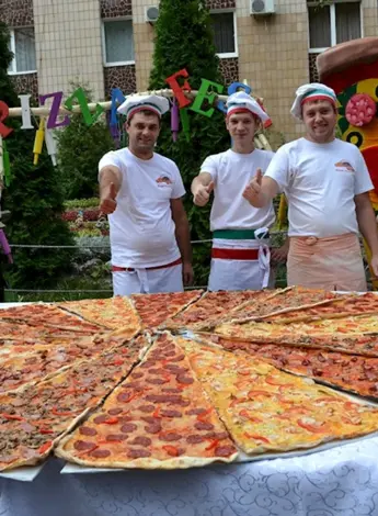 Пиццафест PIZZAFEST В Неаполе Италия