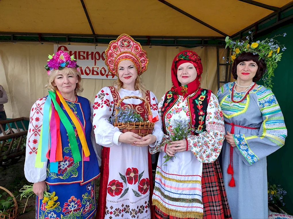 Фестиваль славянской культуры. Праздник славянской культуры. Славянские гуляния. Культура Сибири.