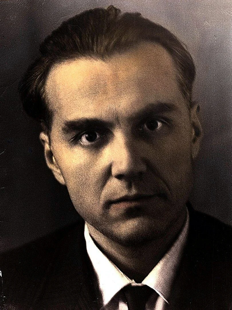 Сухомлинский
