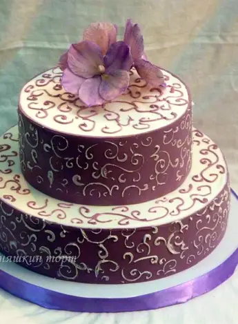 Свадебный торт с вензелями