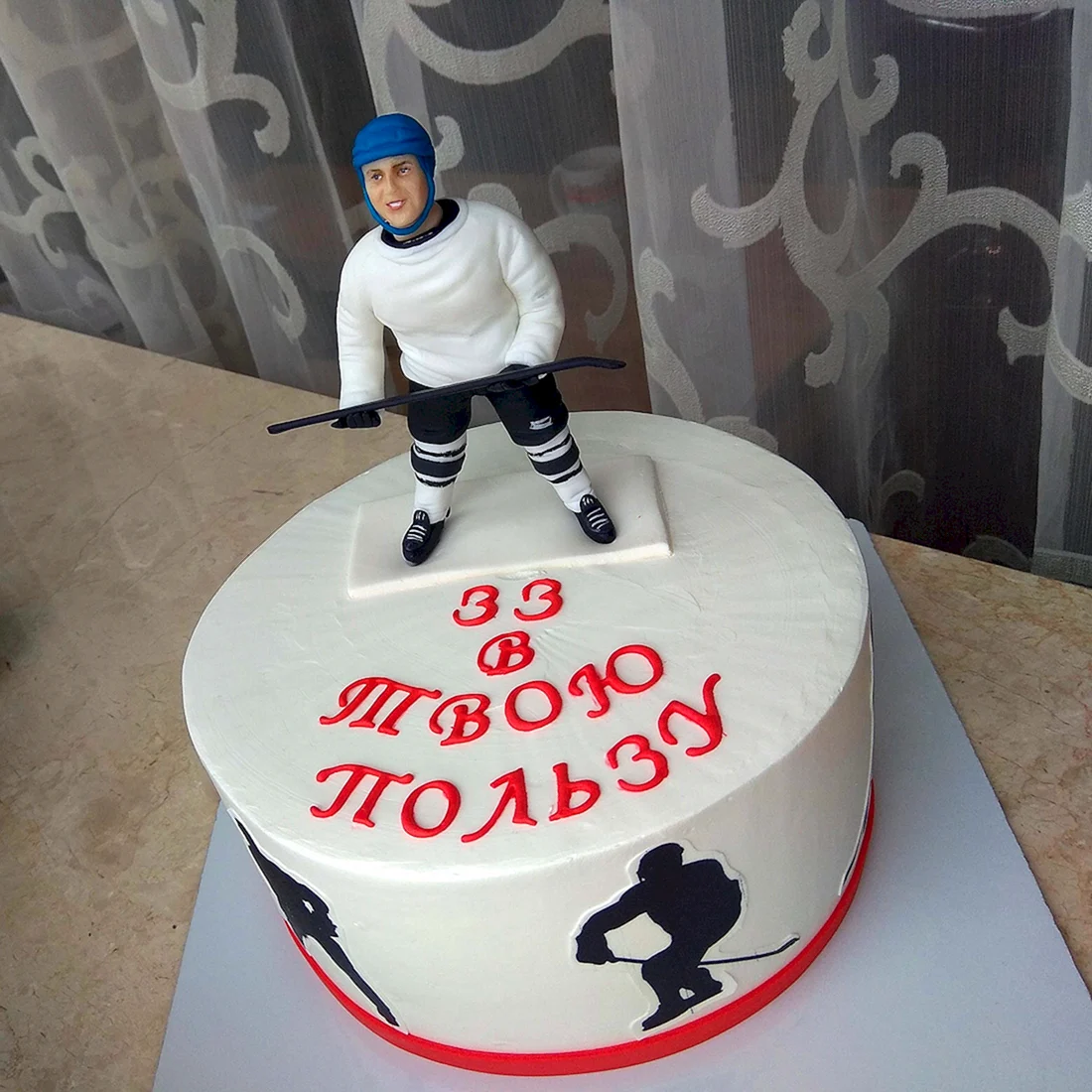 Торт хоккей