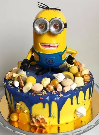 Торт с миньонами