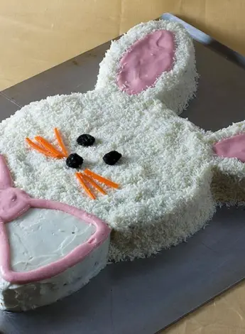 Торт в форме зайца